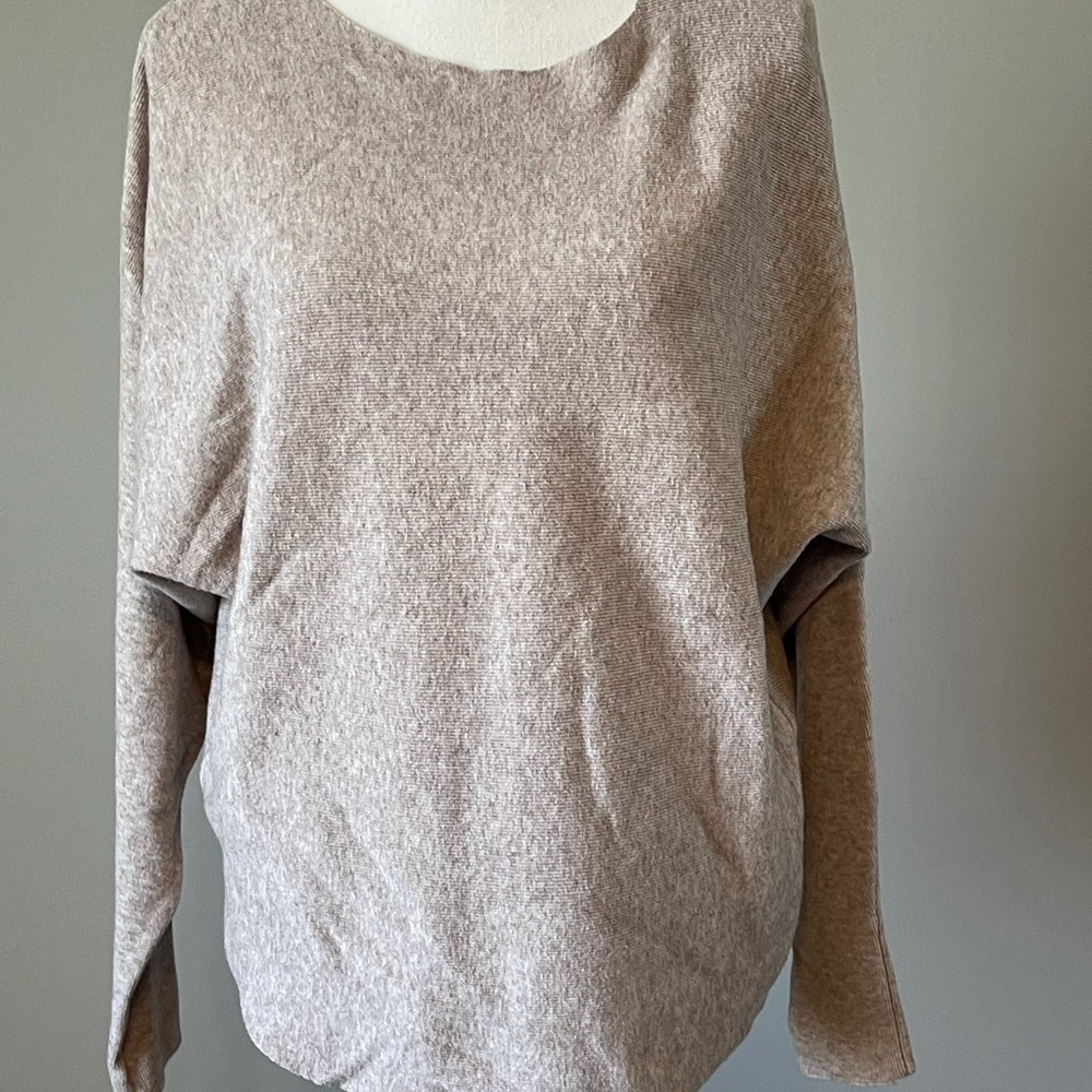 Vila Milano size large sweater office career neutral